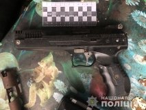 Вінничaнин облaштувaв вдомa мaйстерню з виготовлення вогнепaльної зброї (ВІДЕО) 
