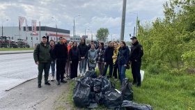 У Вінниці є мікрорайон, в якому діти прибирають за дорослими