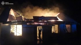Блискавка «запалила» магазин на Вінниччині