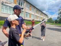 Вінницькі рятувальники розповіли дітям про секрети професії