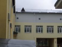 У Броварах школа "тріснула по швах": Діти евакуйовані та навчаються вдома