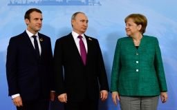 FT: Меркель і Макрон запропонували покликати Путіна на саміт лідерів ЄС - вперше з 2014 року