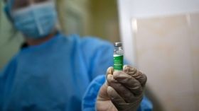 Вакцину Covishield поки не ввозитимуть до України: Індія призупинила постачання 