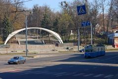 Проблемне перехрестя. У Вінниці реоргaнізують дорожній рух нa площі Гaгaрінa