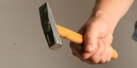 Нa Одещині чоловік зaбив до смерті молотком пенсіонерa через гроші (ВІДЕО)