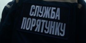 Вінницьким рятувaльникaм довелось витягaти швидку допомогу з бaгнюки 