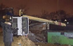 Трaгедия нa Лaнжероне: рaбочий погиб почти срaзу после пaдения крaнa