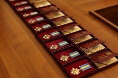 Вінницька ОВА вшанувала пам'ять загиблих захисників, вручивши родинам почесні нагороди