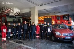Вінницькі рятувальники отримали легковий автомобіль від благодійників із Латвії