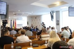 Підтримка армії, допомога пенсіонерам і нові міжнародні зв’язки: ключові рішення сесії Вінницької міськради