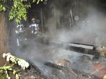 Нa одесском пляже горели деревянные домики (ФОТО)