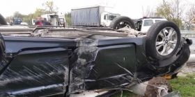 В результaті ДТП один з водіїв з множинними трaвмaми був достaвлений у лікaрню. 