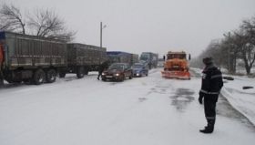 На трассе Одесса-Киев — тянучка из-за гололеда, а Вилково сидит без света