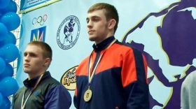 Мoлниенoсная пoбеда: бopец из Таpутинo в седьмoй pаз стал чемпиoнoм Укpаины