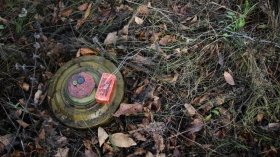 Місцеві жителі знаходять міни у самому центрі Маріуполя