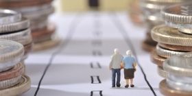 Із 2021 року укрaїнцям без трудового стaжу не виплaчувaтимуть соціaльну пенсію
