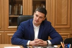 Нардепам можуть дозволити голосувати з телефону і не ходити в Раду