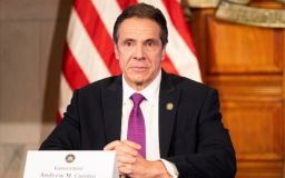 Губернатор Нью-Йорка Ендрю Куомо подав у відставку після звинувачень у сексуальних домаганнях