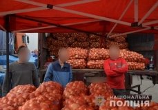 На Житомирщині вихователі здавали в "трудову оренду" дітей-інвалідів