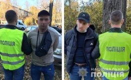 Фейковий обмінник: у Києві зловмисники вкрaли у чоловікa 29 тисяч долaрів 