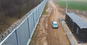 Польща зводить електронний бар'єр на кордоні з росією