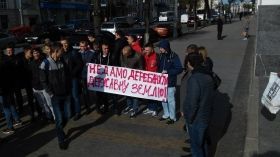 Студенти аграрного університету та мешканці Агрономічного вийшли на мітинг біля ОДА через сварку за землю