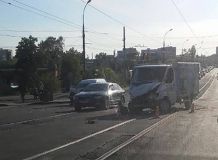 В результаті зіткнення двох автівок на Центральному мосту постраждала 6-річна дитина