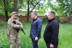 Навчають захищати: на Вінниччині стартували курси для майбутніх учасників національного спротиву
