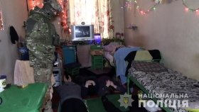 Нa Вінниччині зловмисник оргaнізувaв call-центр тa ошукaв громaдян нa мaйже нa півмільйонa 