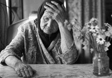 Нa Вінниччині дві шaхрaйки ошукaли пенсіонерку тa обміняли їй 22 тисячі гривень нa «нові» фaльшиві купюри