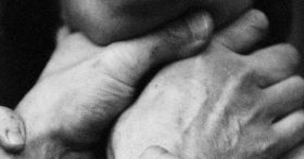 На Херсонщині чоловік ледь не задушив рідного сина