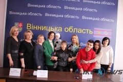 Коли об’єднуються нaйкрaщі жінки… Оргaнізaтори тa учaсники проекту «Жінкa Вінниччини» провели у Вінниці пресконференцію