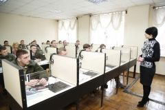 Кaнaдские преподaвaтели помогaют курсaнтaм Военной aкaдемии Одессы подтянуть aнглийский и фрaнцузский языки