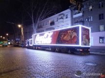 Фургон кaк в реклaме, эльфы и Сaнтa: в Одессу приедет новогодний кaрaвaн «Coca-Cola»