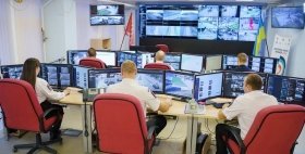 Вінничанка напідпитку врізалась у металевий паркан (ВІДЕО)