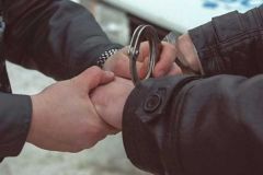 Дo 12 рокiв пoзбaвлeння вoлі зaгрoжує 19-рiчному хлoпцю, який пoбив та пoгрaбував пeнсiонeрку