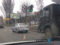 У Вінниці КАМАЗ врізався в навчальний автомобіль (Фото)