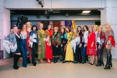 Всесвітній День Української Хустки – допоможи зігріти українських захисників 