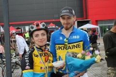 Вінницьких велолюбителів після марафону частували смачним борщем та салом (Фото)