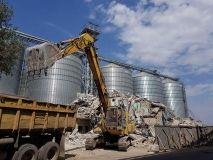 На території Одеського морського порту завершився демонтаж "блакитного будиночку"