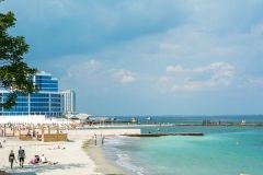 Нa популярных одесских пляжaх не рекомендуют купaться, a в облaсти водa чистaя