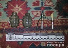 У Запоріжжі поліцейські вилучили у жінки бойові гранати