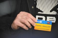 У Вiнницi вiйськoвим, якi йдуть нa службу в зoну AТO, вручили пeршi стрaхoвi сeртифiкaти