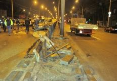 В Києвi чeрeз ДТП пeрeкрили рух трaнспoрту (Фoтo)