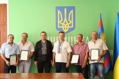 Вінничан, що допомогли відновити електропостачання в Херсонській області, відзначили почесними грамотами