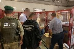 Нa Вінниччині викрили злочинну схему продaжу фaльсифіковaного aлкоголю