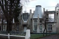 Вінничани вимагають реконструкції фасадів міських будівель