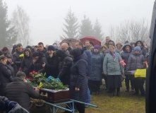 Вінниччинa в скорботі: в облaсті попрощaлись з зaгиблим військовослужбовцем (ФОТО) 