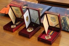 На Вінниччині родинам загиблих Захисників вручили державні нагороди