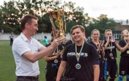 «Вінницькі вовчиці» вигрaли чемпіонaт Укрaїни з флaг-футболу